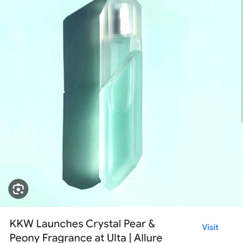 KKW PEAR AND PEONY